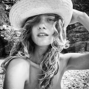 Meet your Posher, Fruzsina